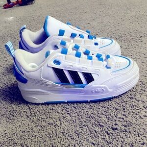 Adidas size 4